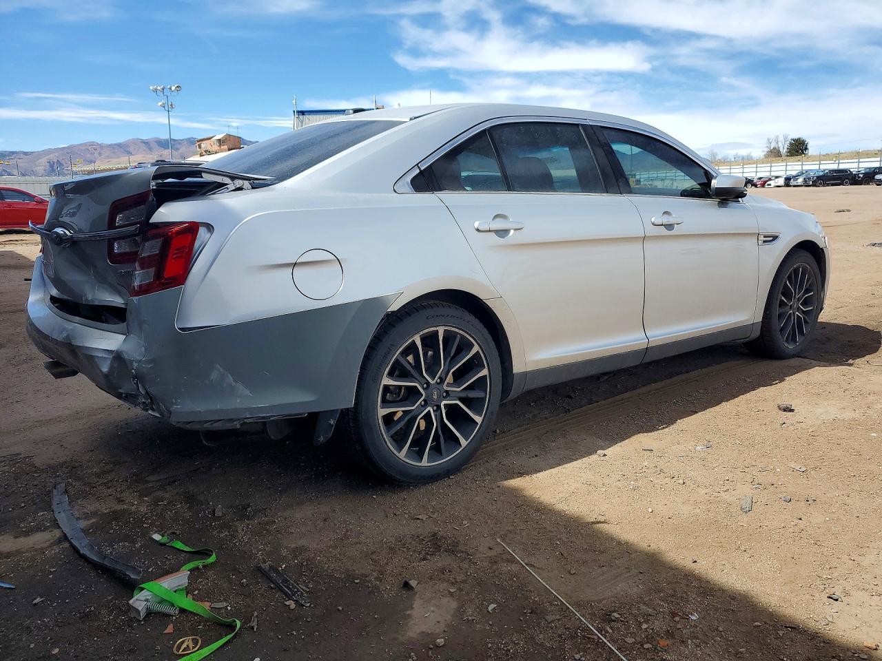 2018 Ford Taurus Sel - Фото 3