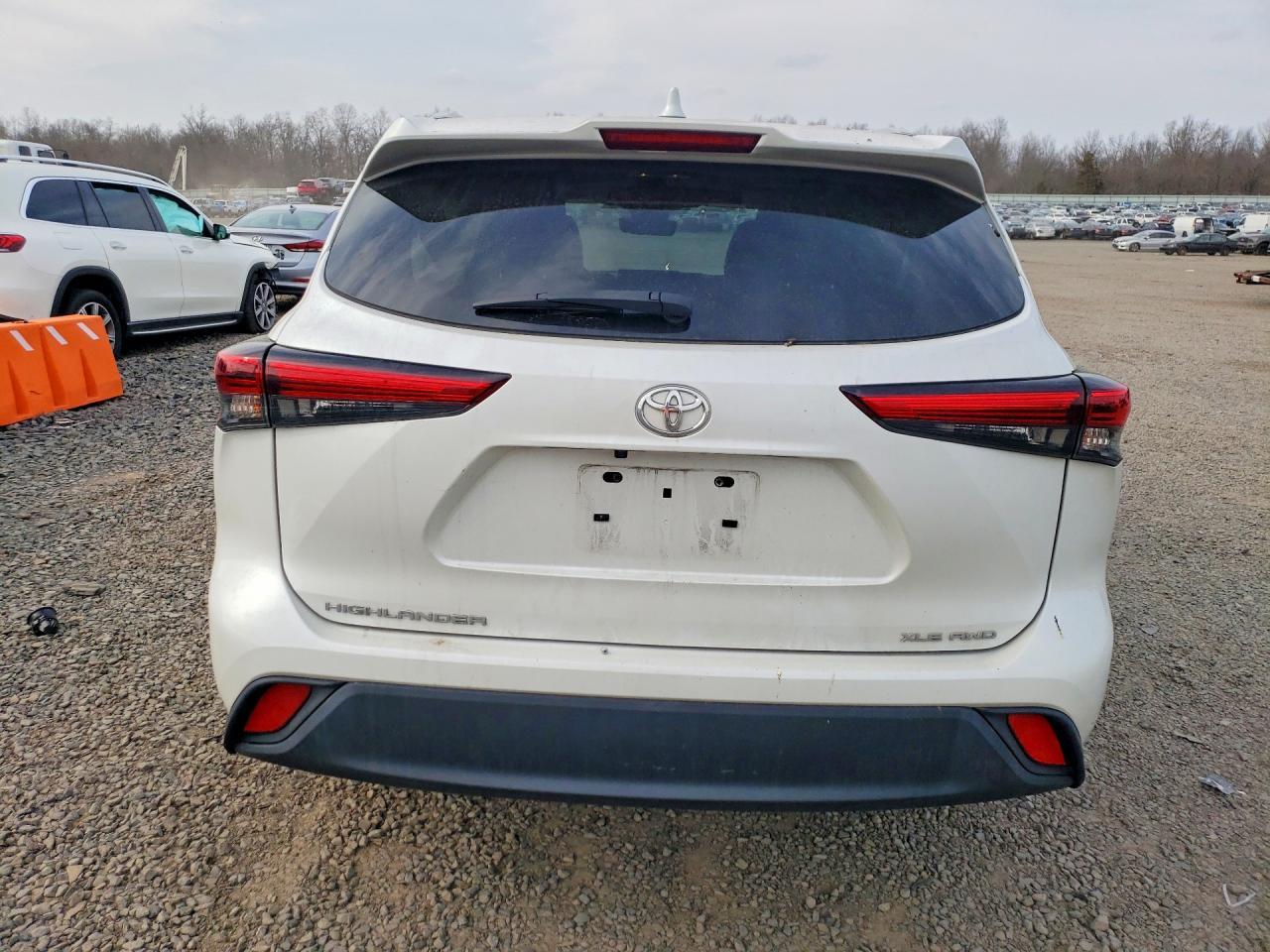 2023 Toyota Highlander Xle - Image 6