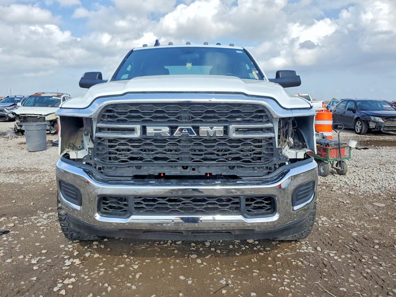 2022 Ram 2500 Tradesman - Image 5