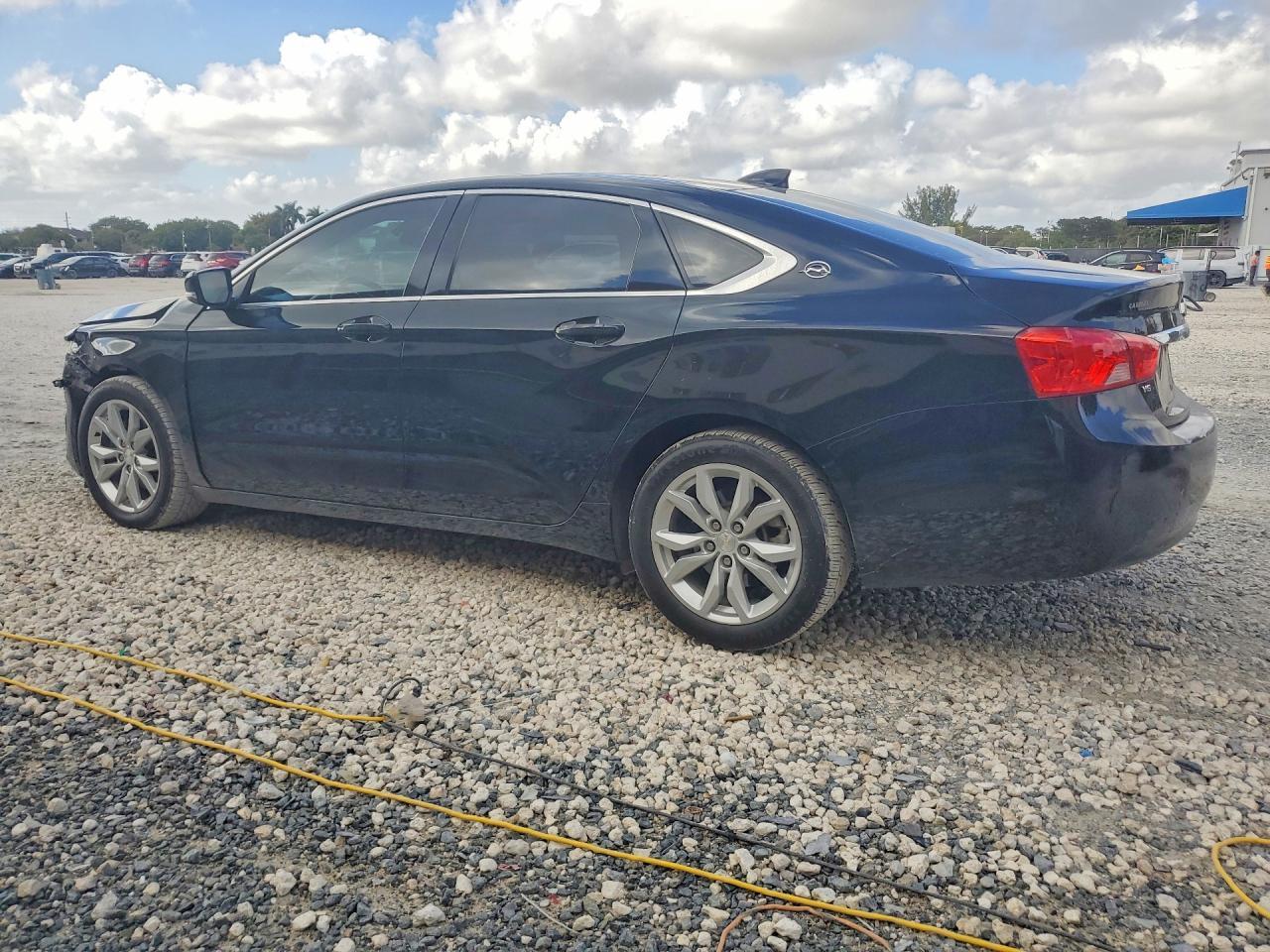2016 Chevrolet Impala Lt - Image 2