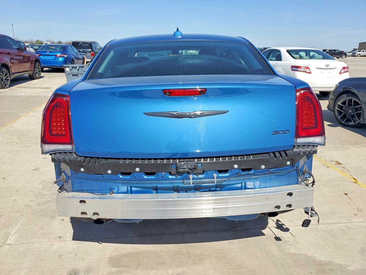2023 Chrysler 300 - Фото 6