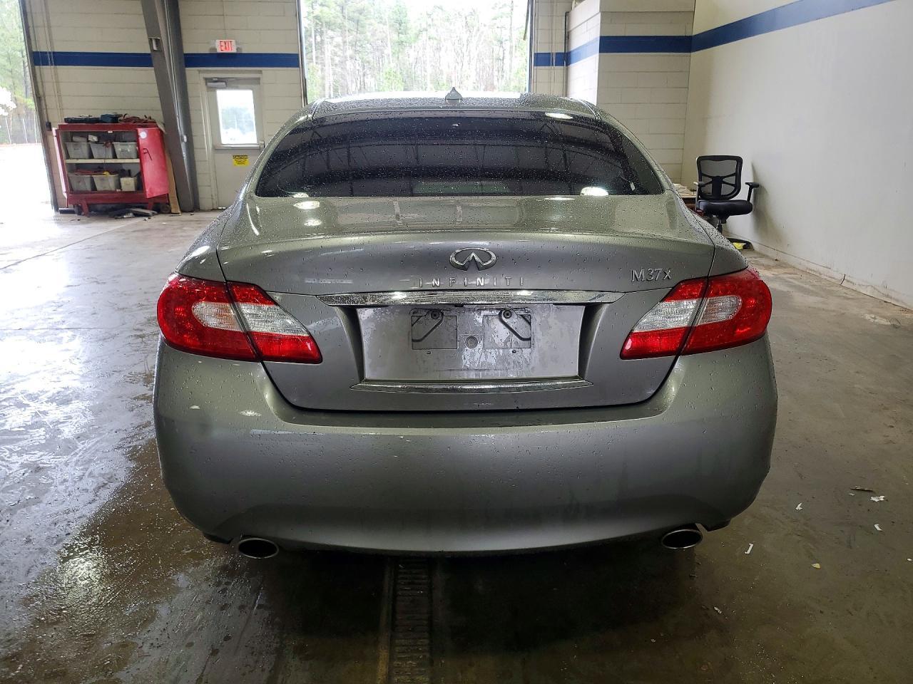 2011 Infiniti M37 X - Фото 6