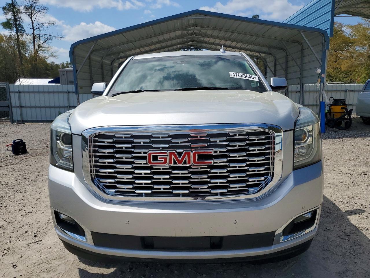 2020 GMC Yukon Denali - Image 5