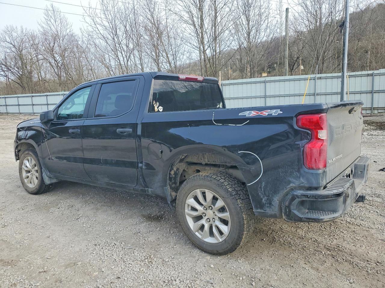 2024 Chevrolet Silverado K1500 Custom - Image 2