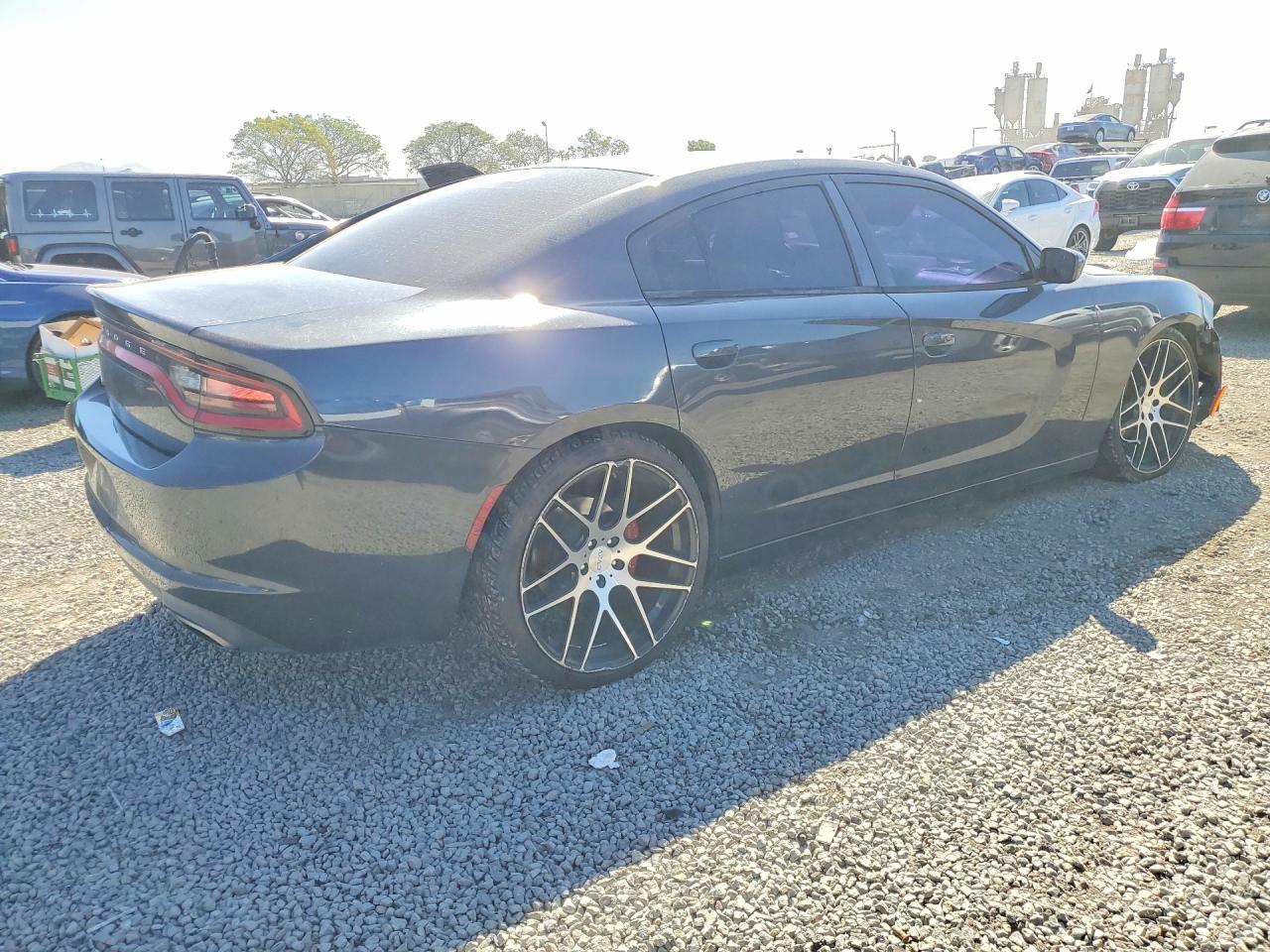 2016 Dodge Charger Se - Фото 3