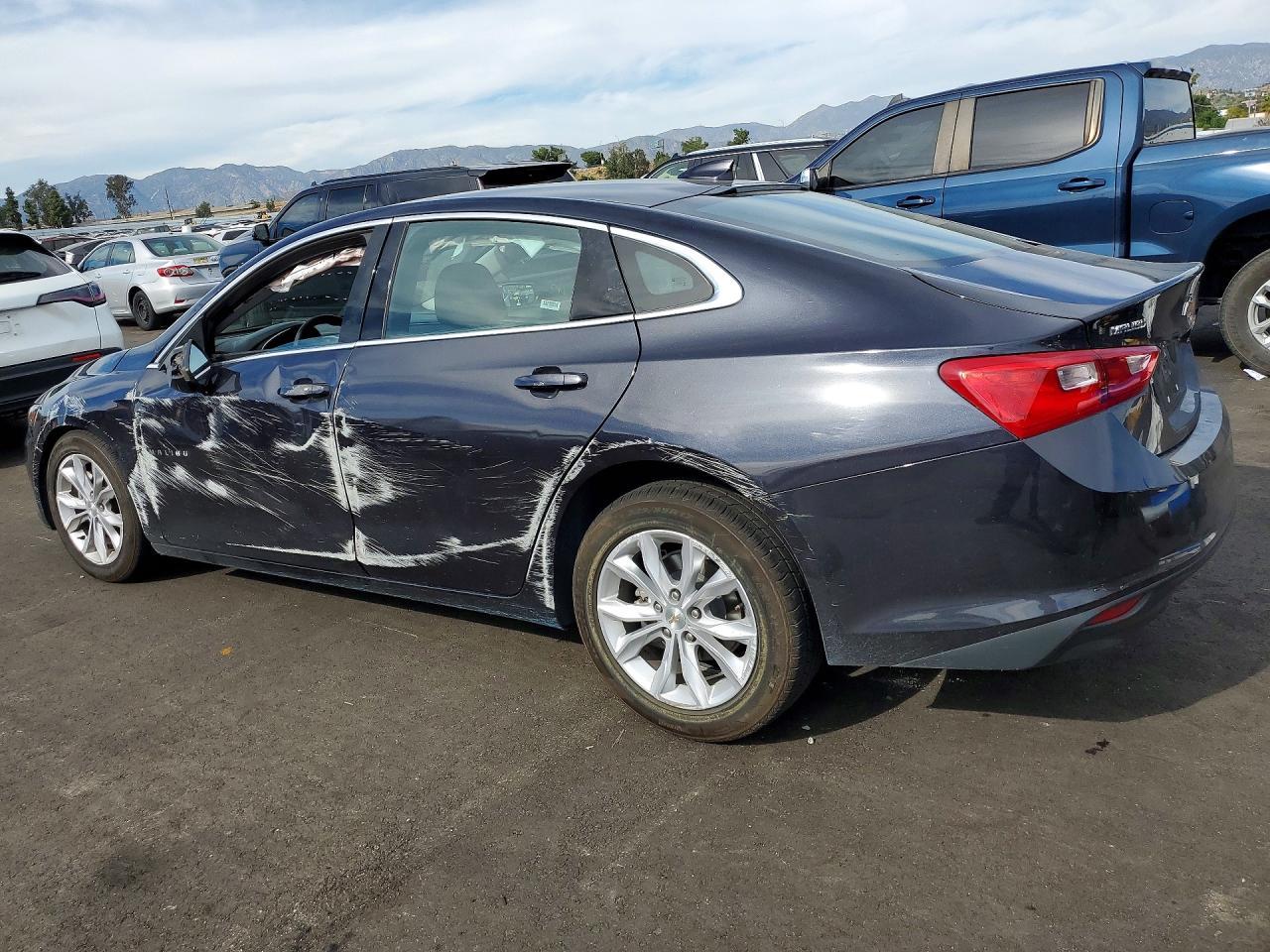 2023 Chevrolet Malibu Lt - Фото 2