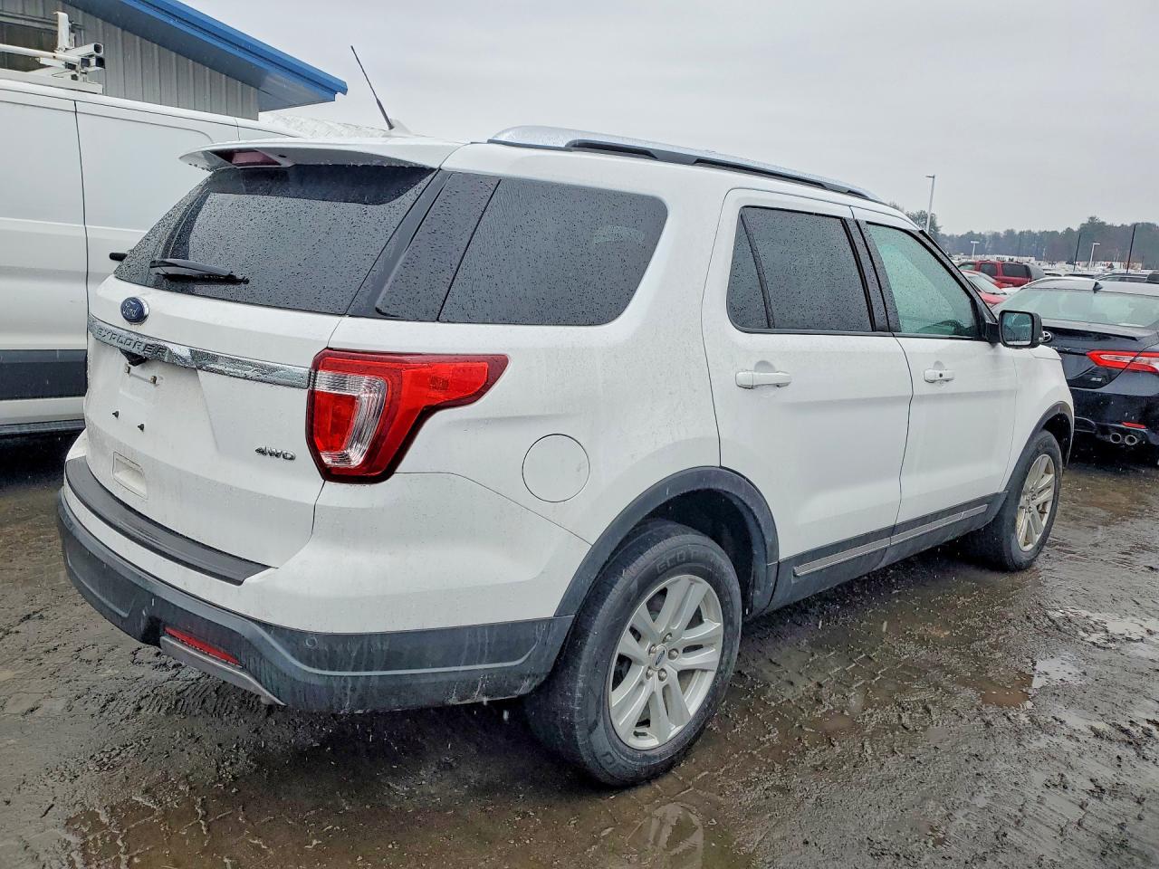 2019 Ford Explorer Xlt - Image 3