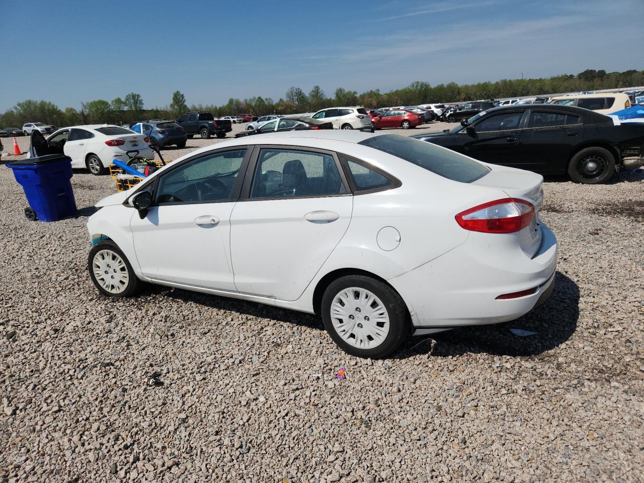 2017 Ford Fiesta S - Фото 2