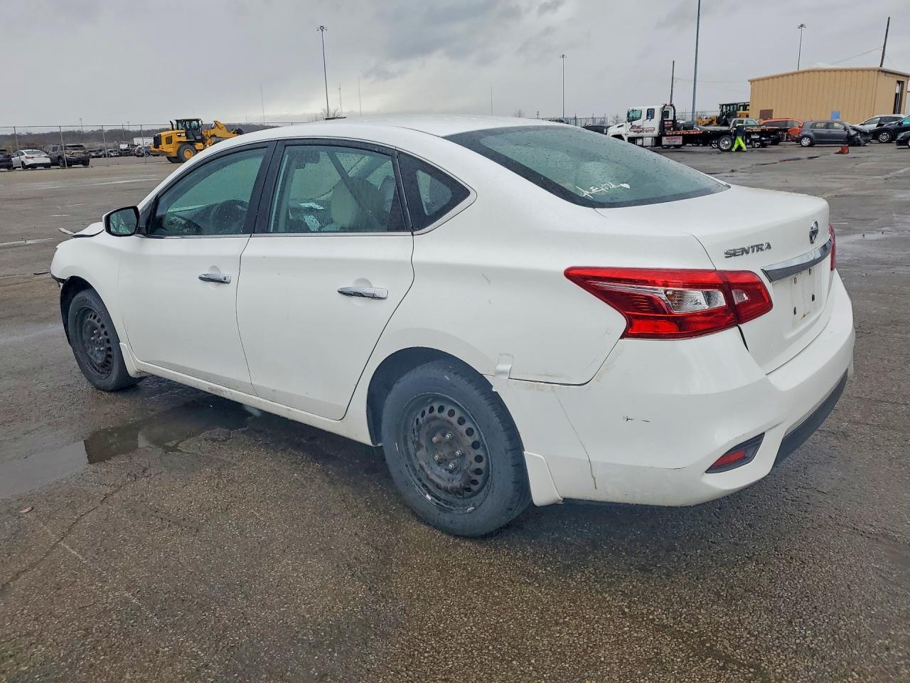 2017 Nissan Sentra S - Фото 2