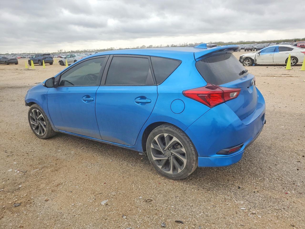 2018 Toyota Corolla Im Base - Фото 2