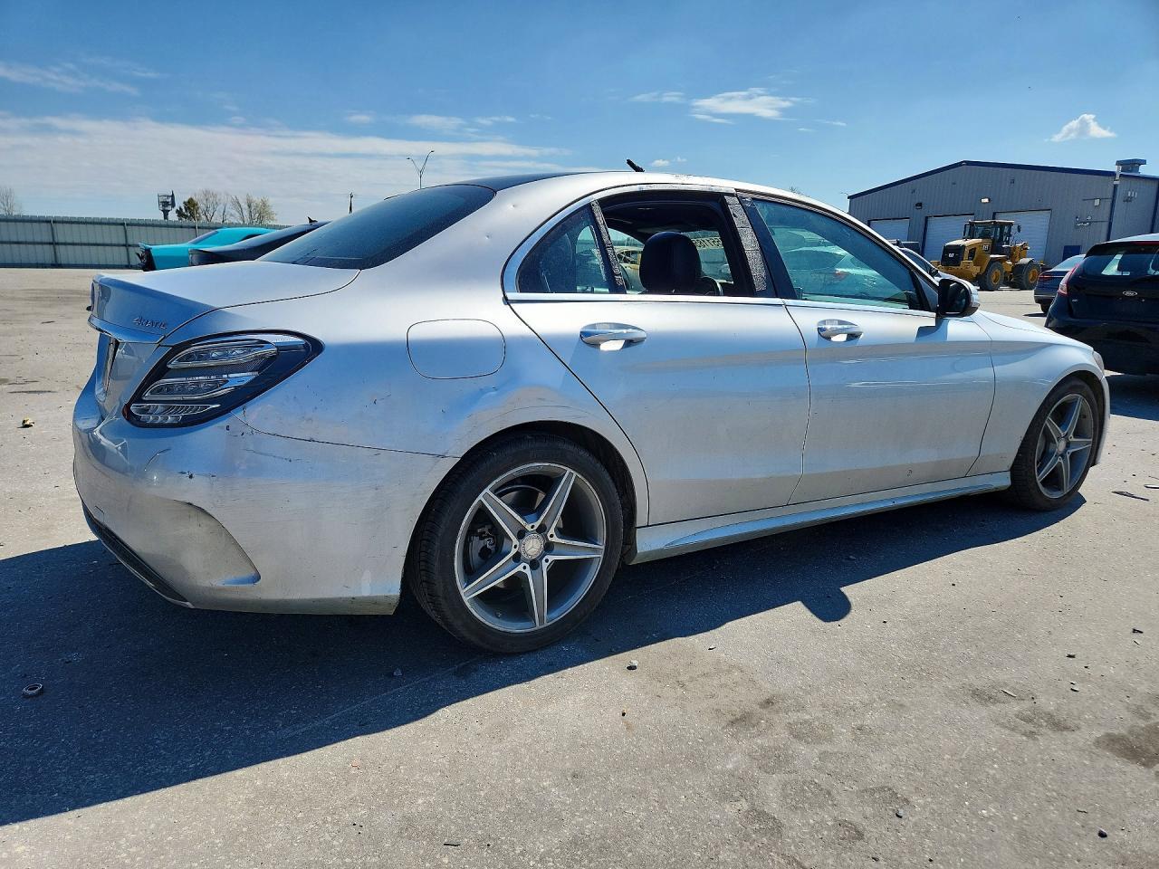 2015 Mercedes-Benz C 400 4Matic - Image 3