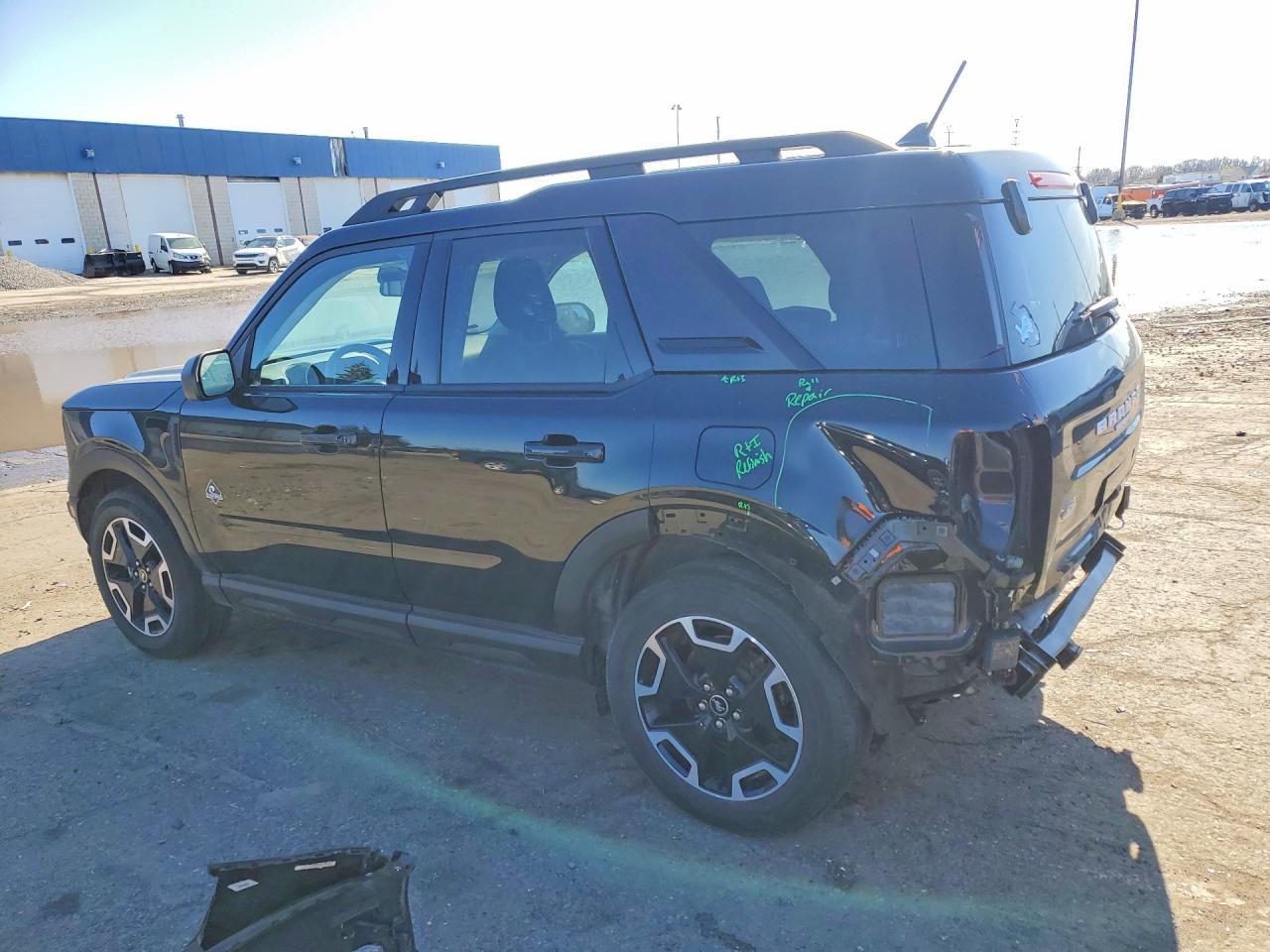 2023 Ford Bronco Sport Outer Banks - Фото 2