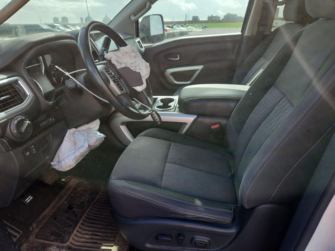 2020 Nissan Titan Sv - Фото 7