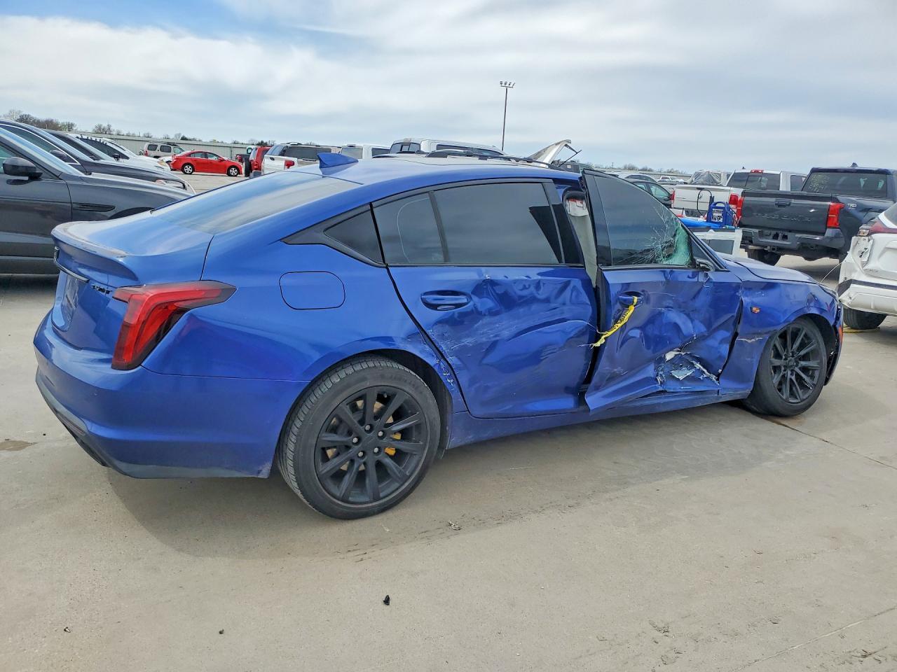 2023 Cadillac Ct5 Luxury - Фото 3