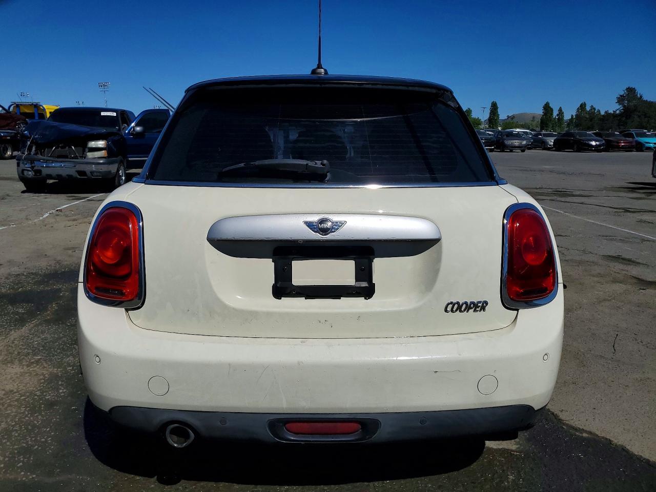 2015 Mini Cooper - Image 6