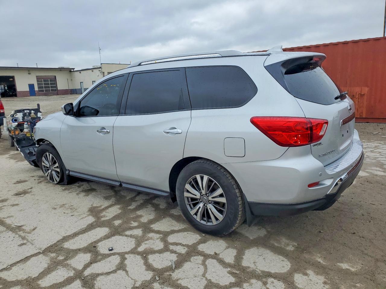 2020 Nissan Pathfinder S - Фото 2