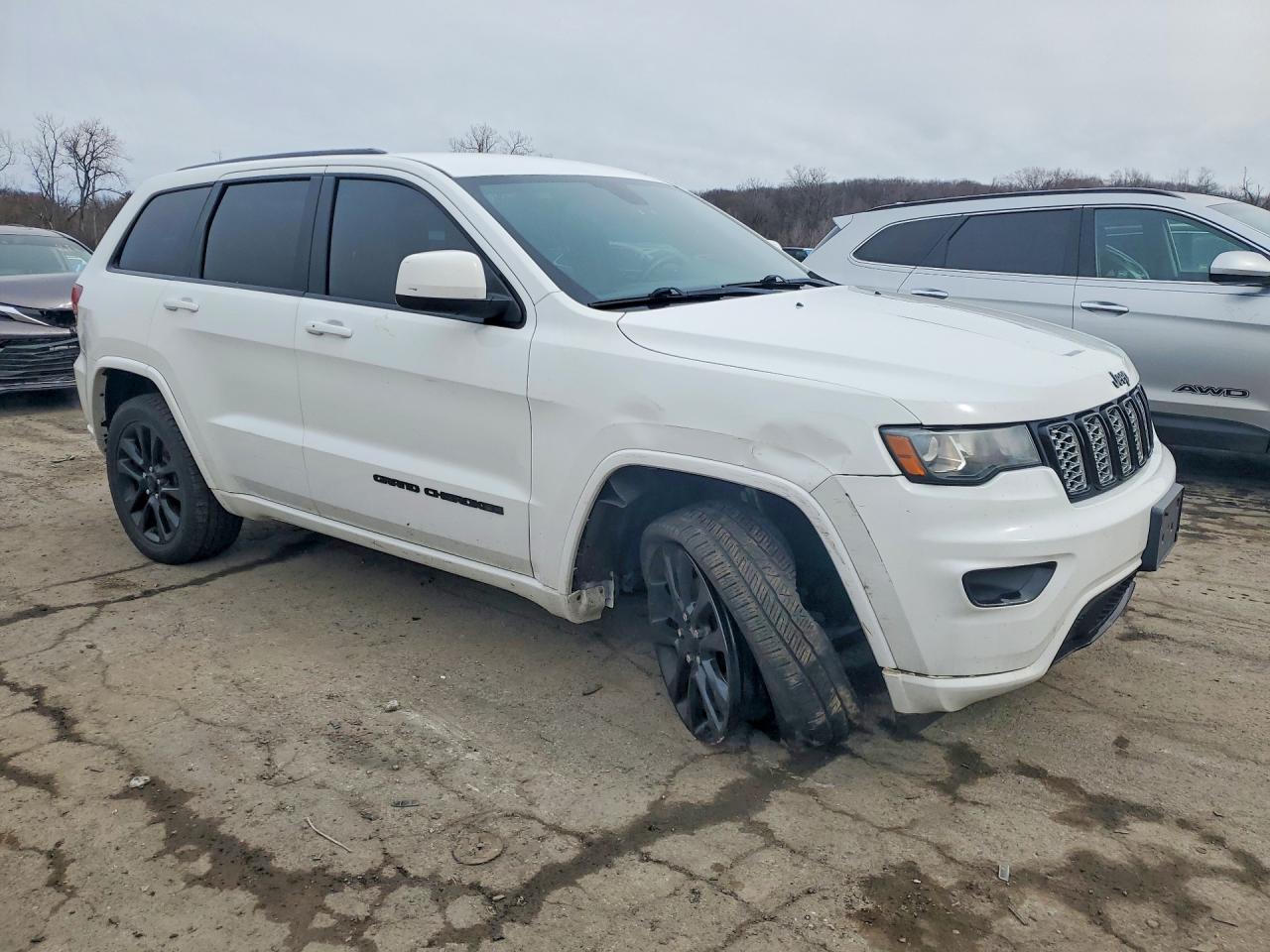 2017 Jeep Grand Cherokee Laredo - Фото 4