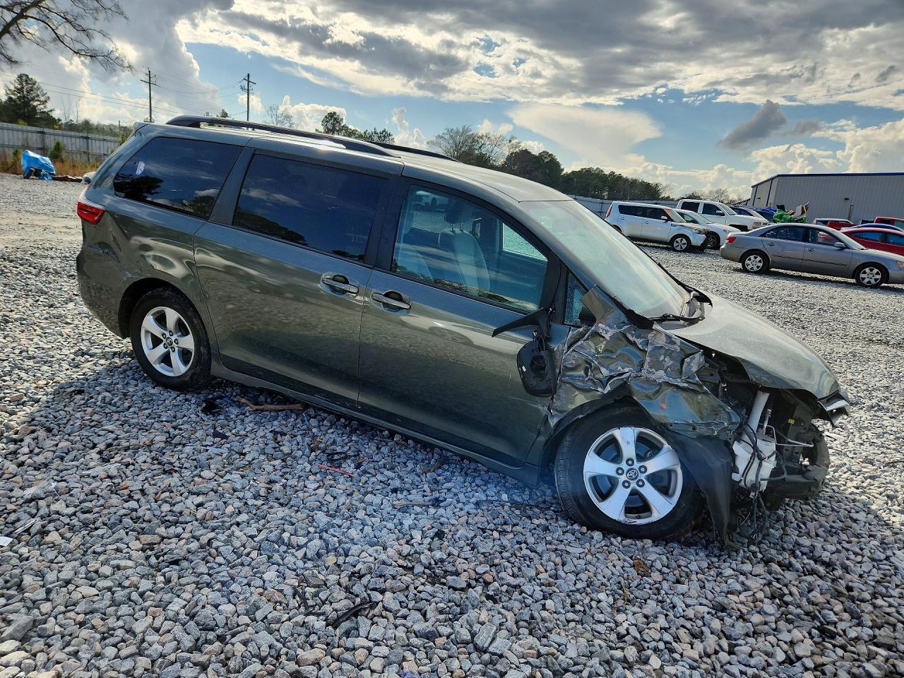 2020 Toyota Sienna Le 8-Passenger - Image 4