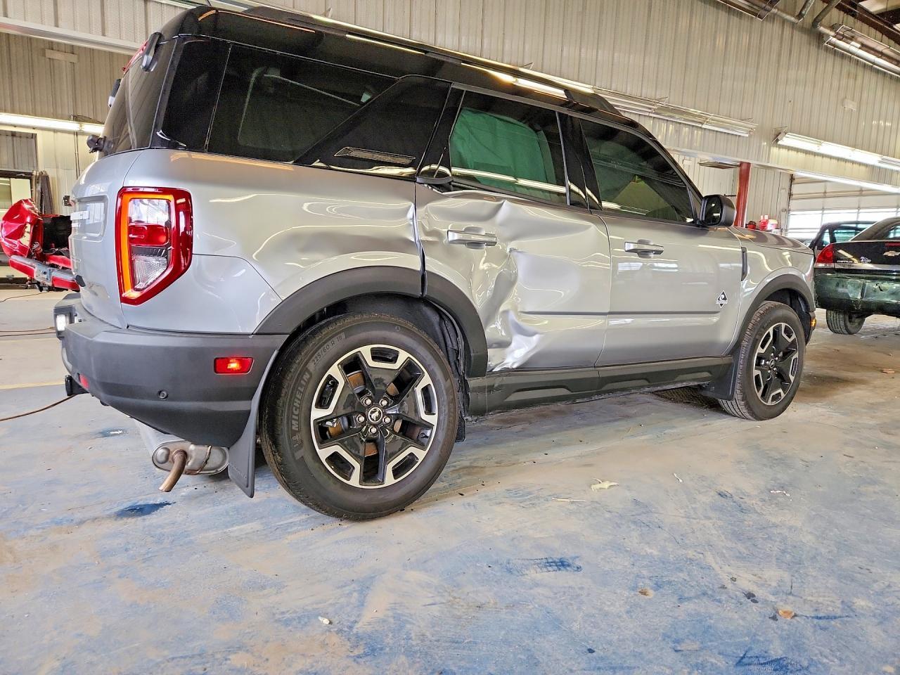 2021 Ford Bronco Sport Outer Banks - Image 3