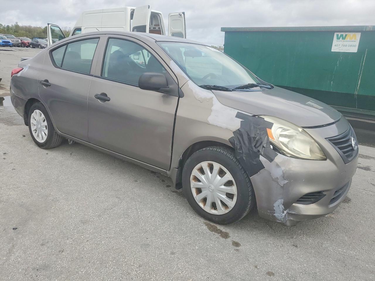 2014 Nissan Versa 1.6 S Plus - Фото 4