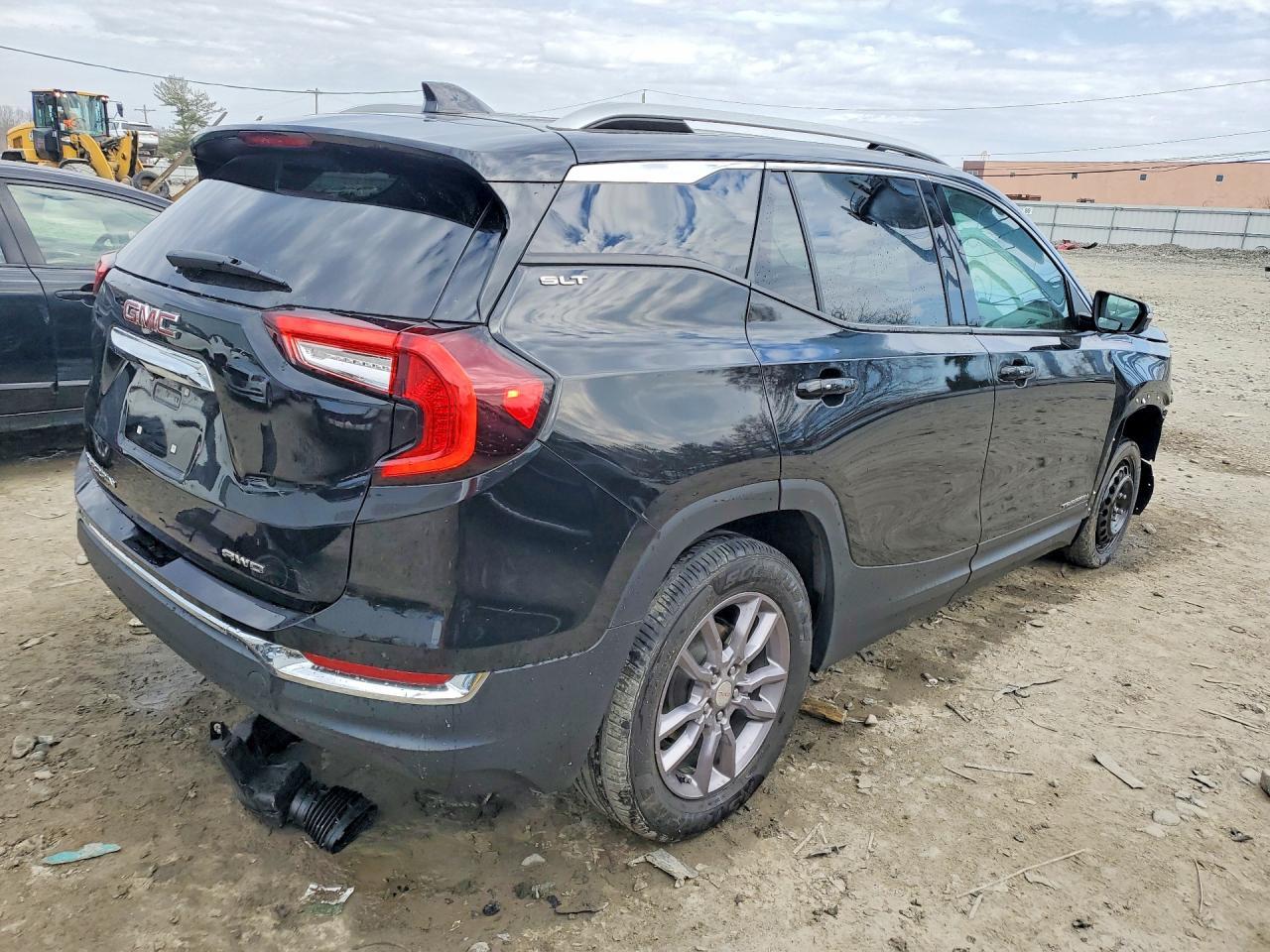 2023 GMC Terrain Slt - Image 3