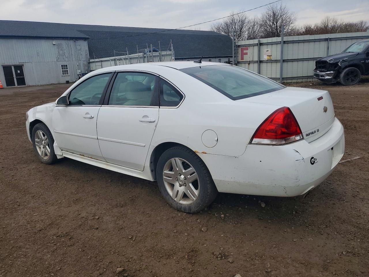 2013 Chevrolet Impala Lt - Image 2