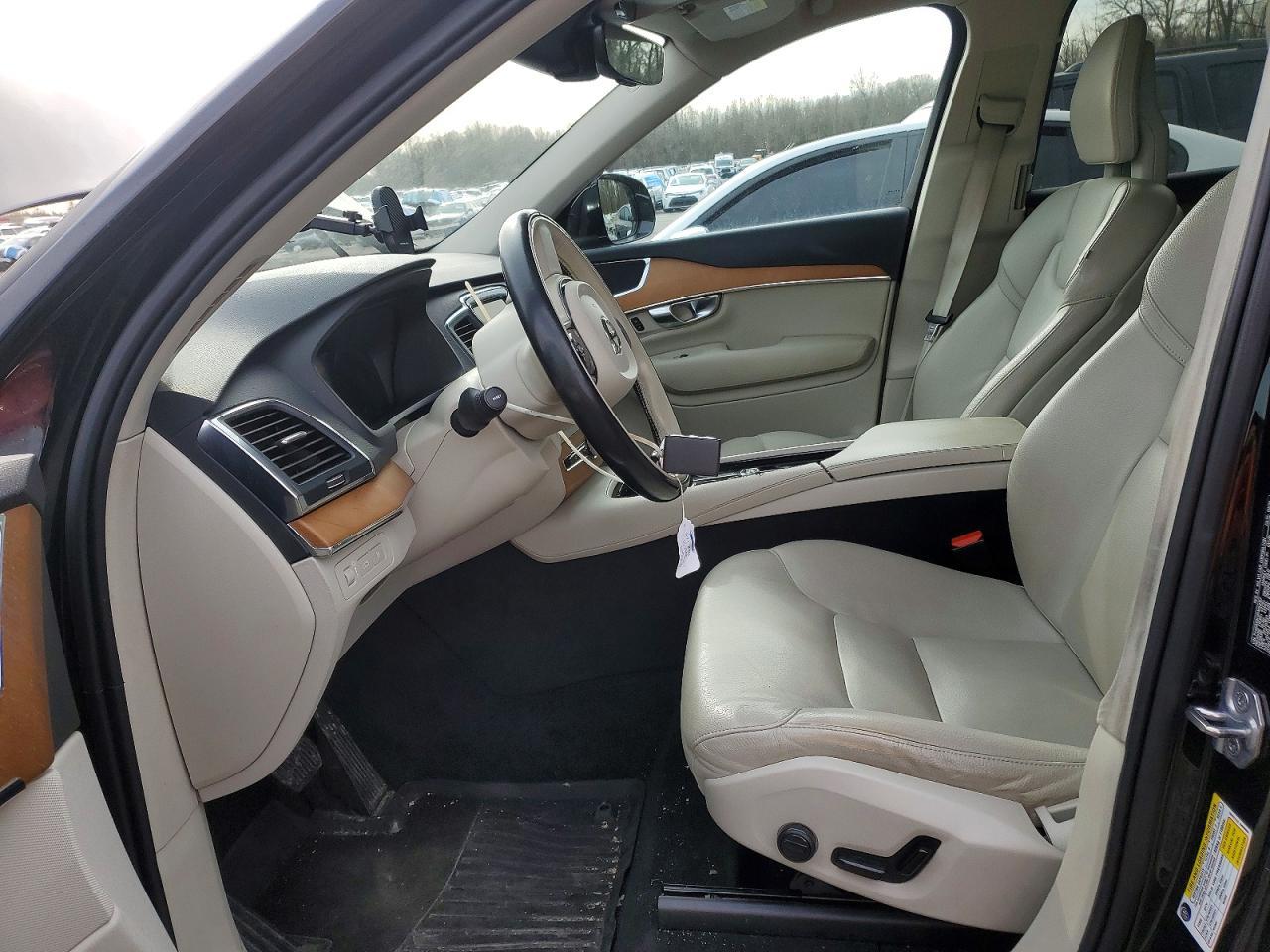 2021 Volvo Xc90 T8 Recharge Momentum - Фото 7