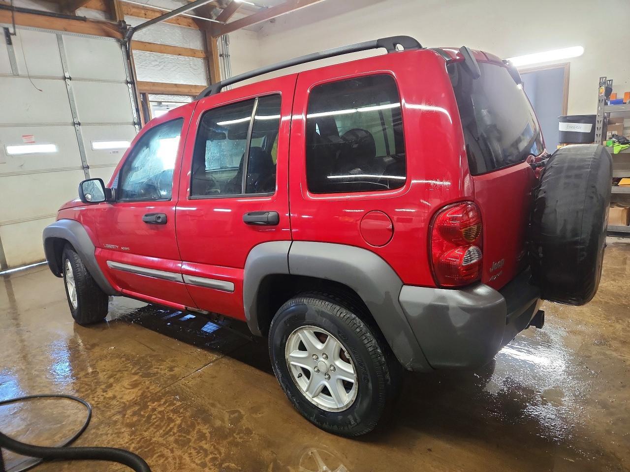 2002 Jeep Liberty Sport - Image 2