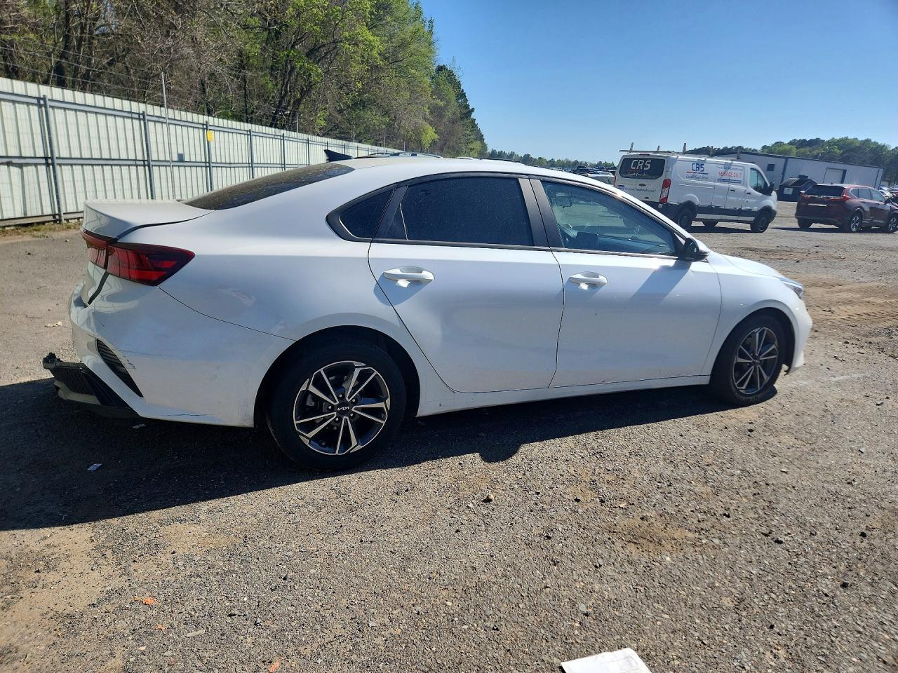 2023 Kia Forte Lxs - Image 3