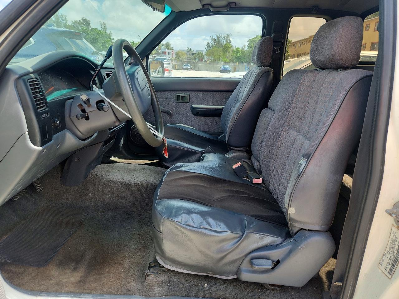 1995 Toyota Tacoma Base - Image 7