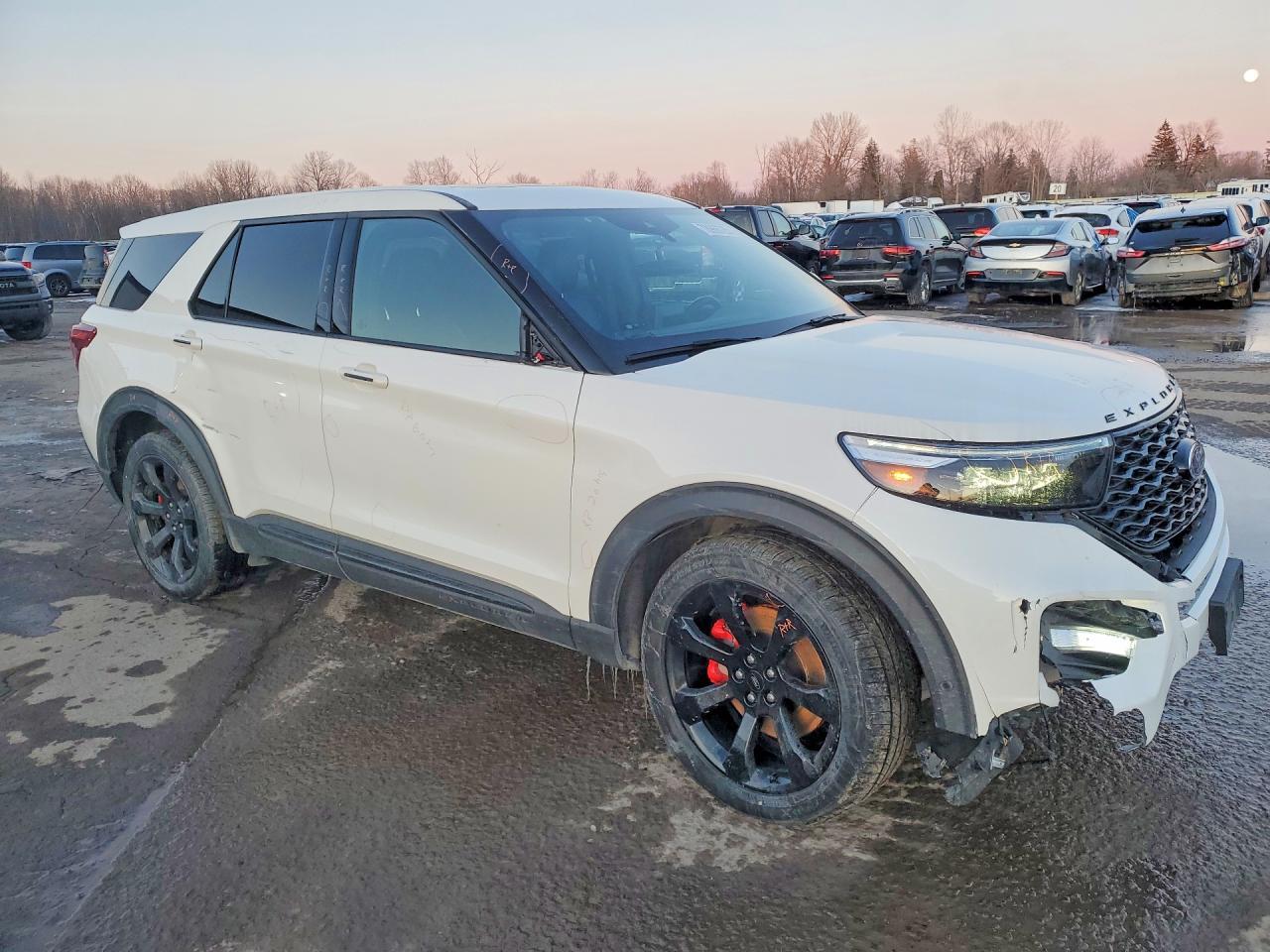 2022 Ford Explorer St - Фото 4