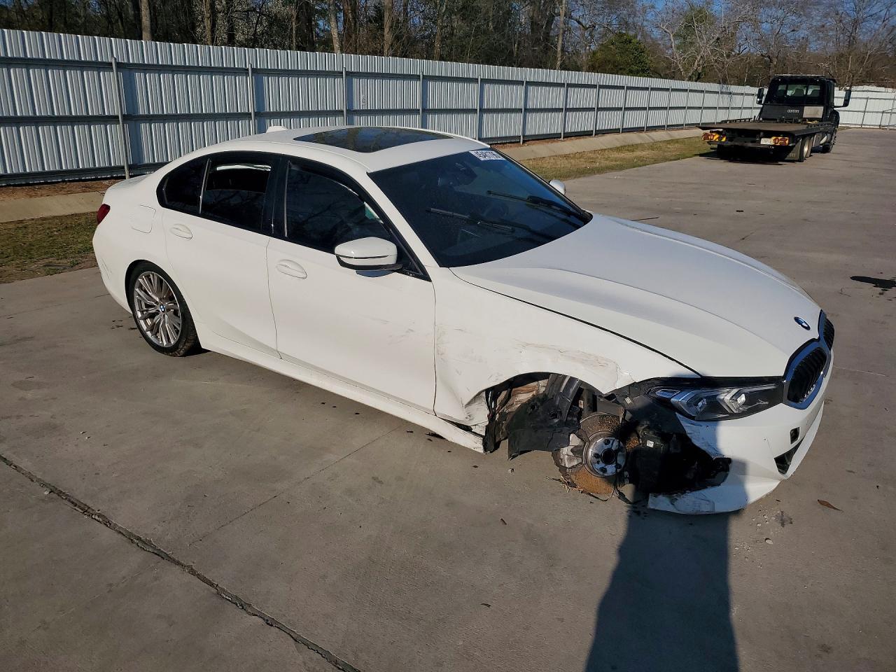 2023 BMW 330I - Фото 4