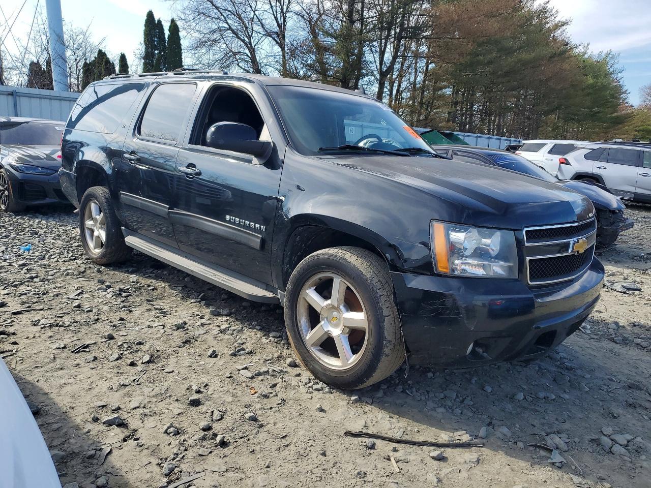 2013 Chevrolet Suburban K1500 Lt - Image 4