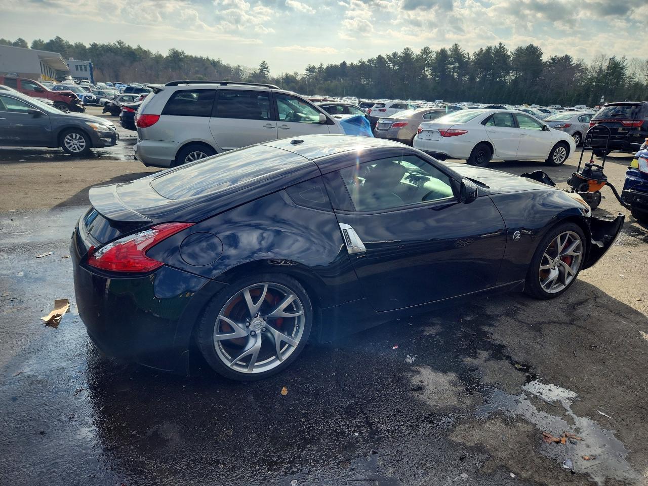 2014 Nissan 370Z Touring - Фото 3