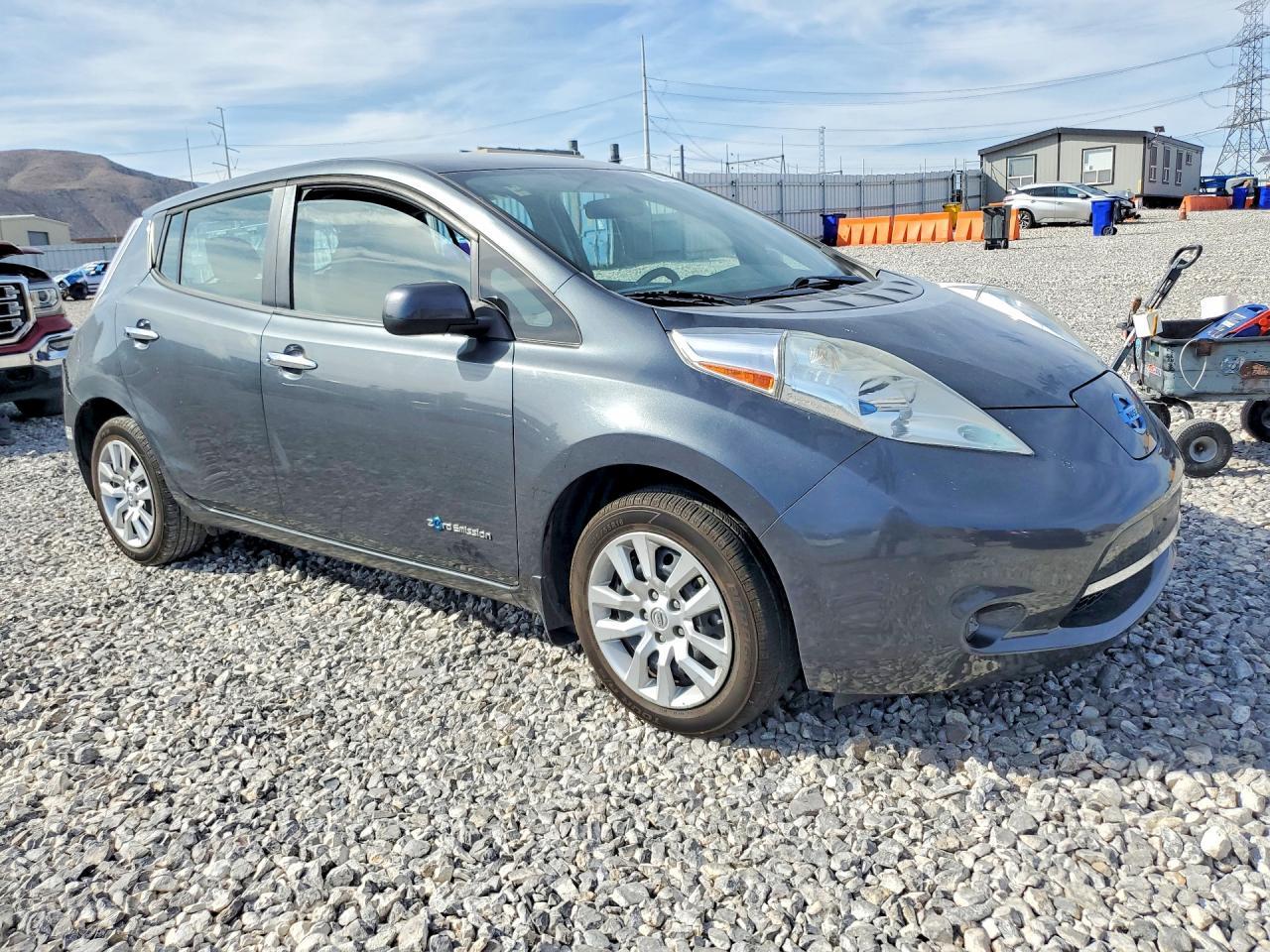 2013 Nissan Leaf S - Image 4