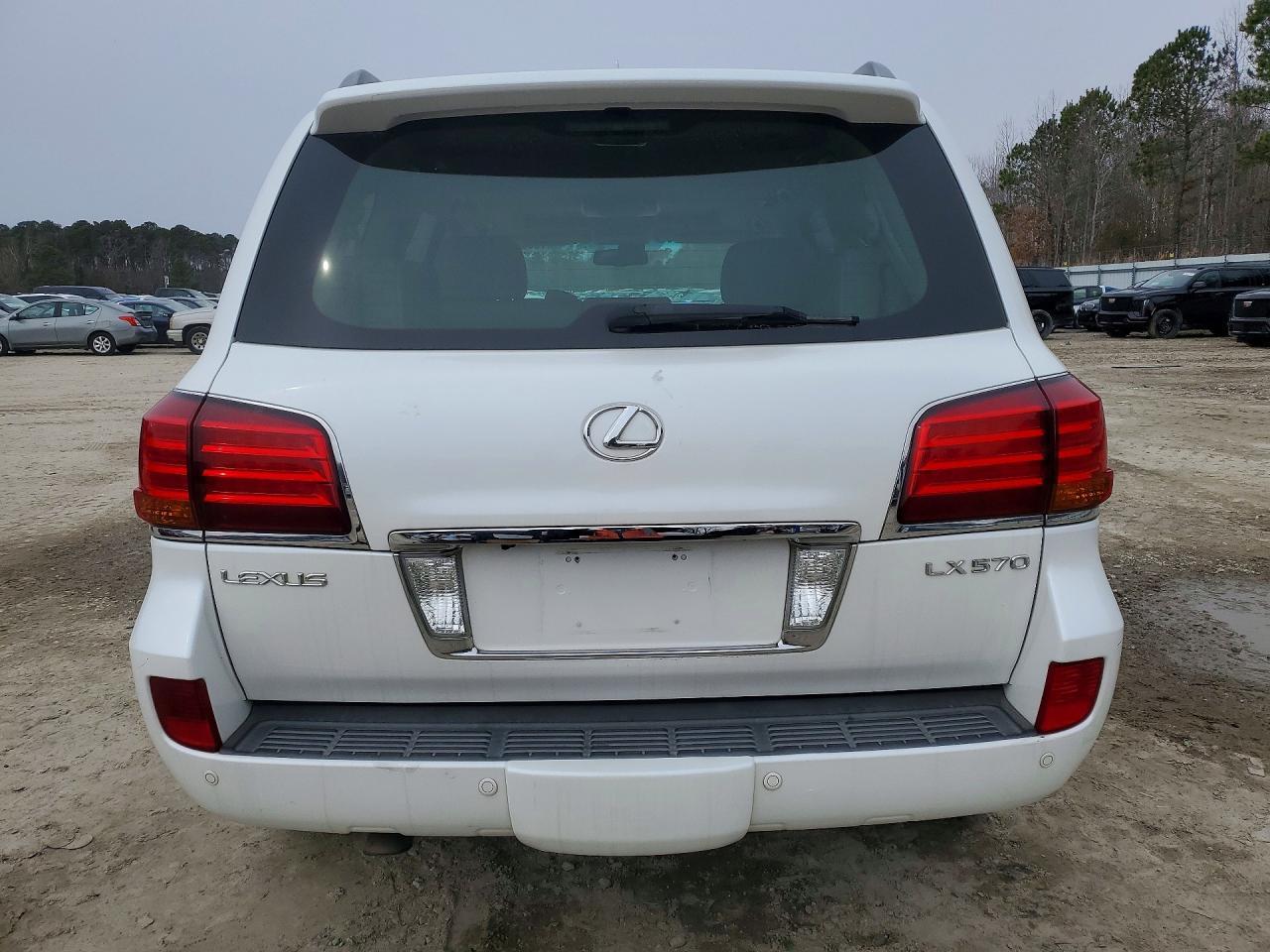 2009 Lexus Lx 570 - Image 6