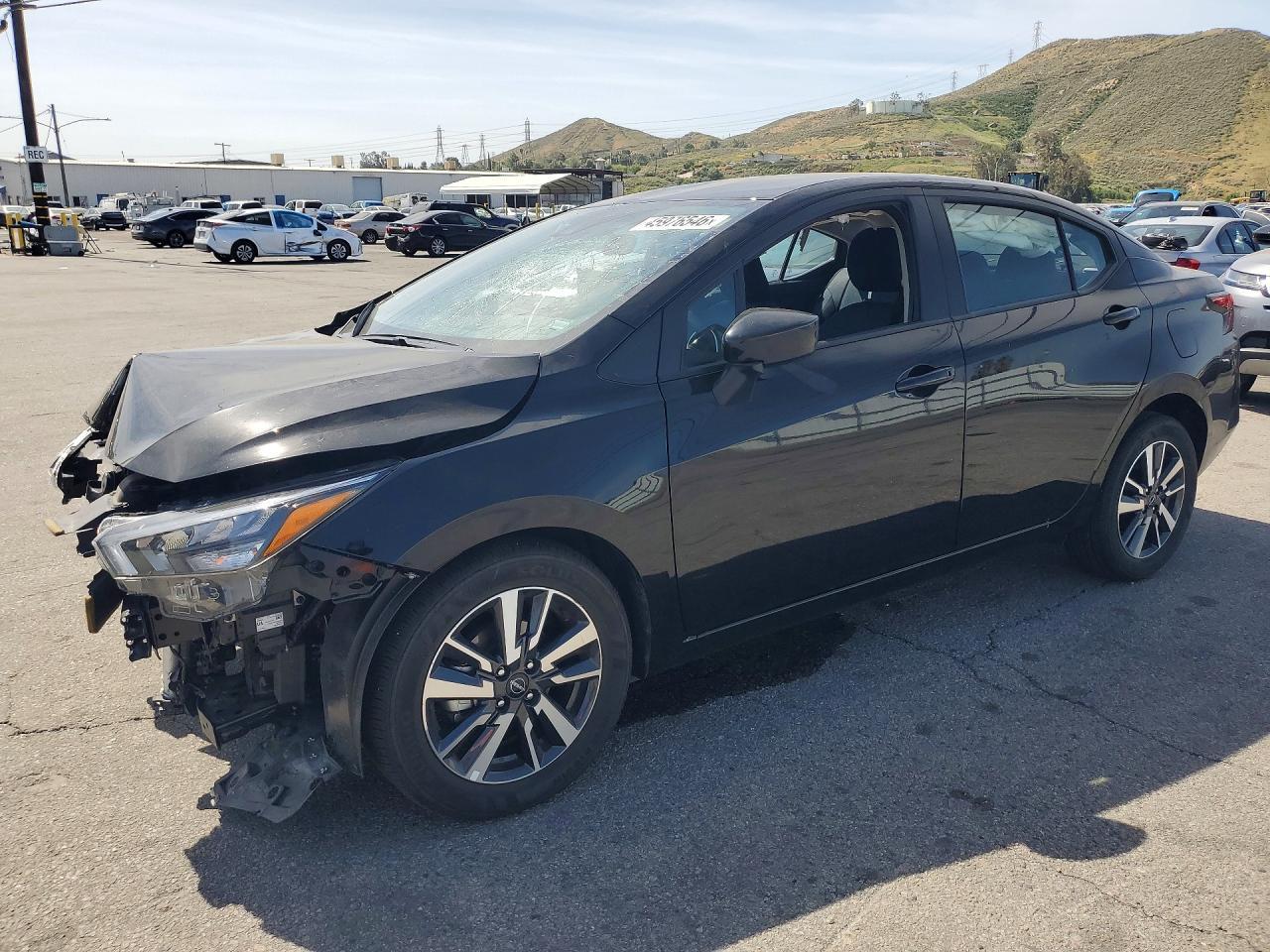 2025 Nissan Versa Sv