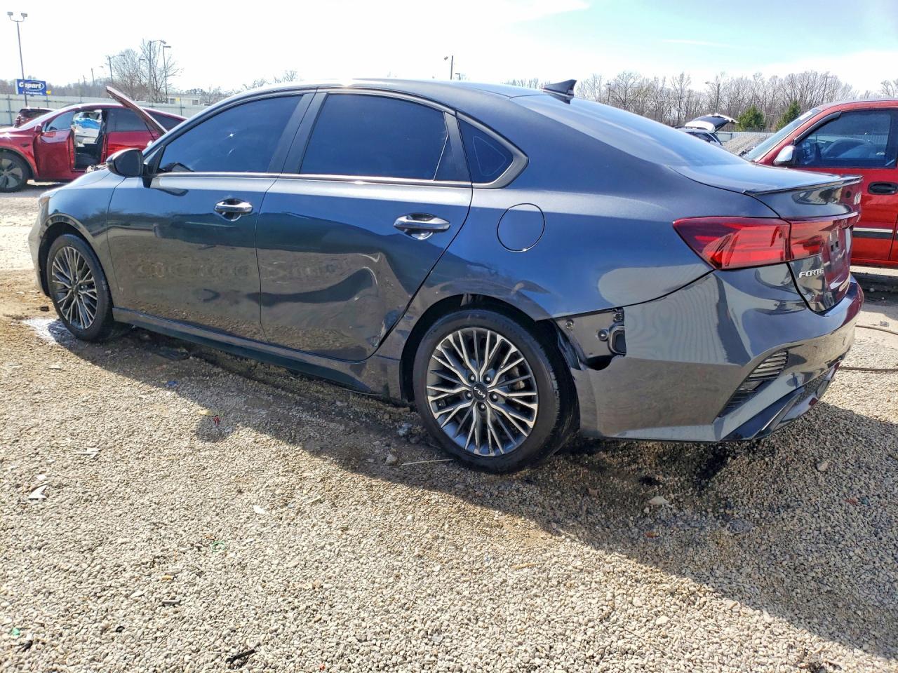 2023 Kia Forte Gt-Line - Фото 2
