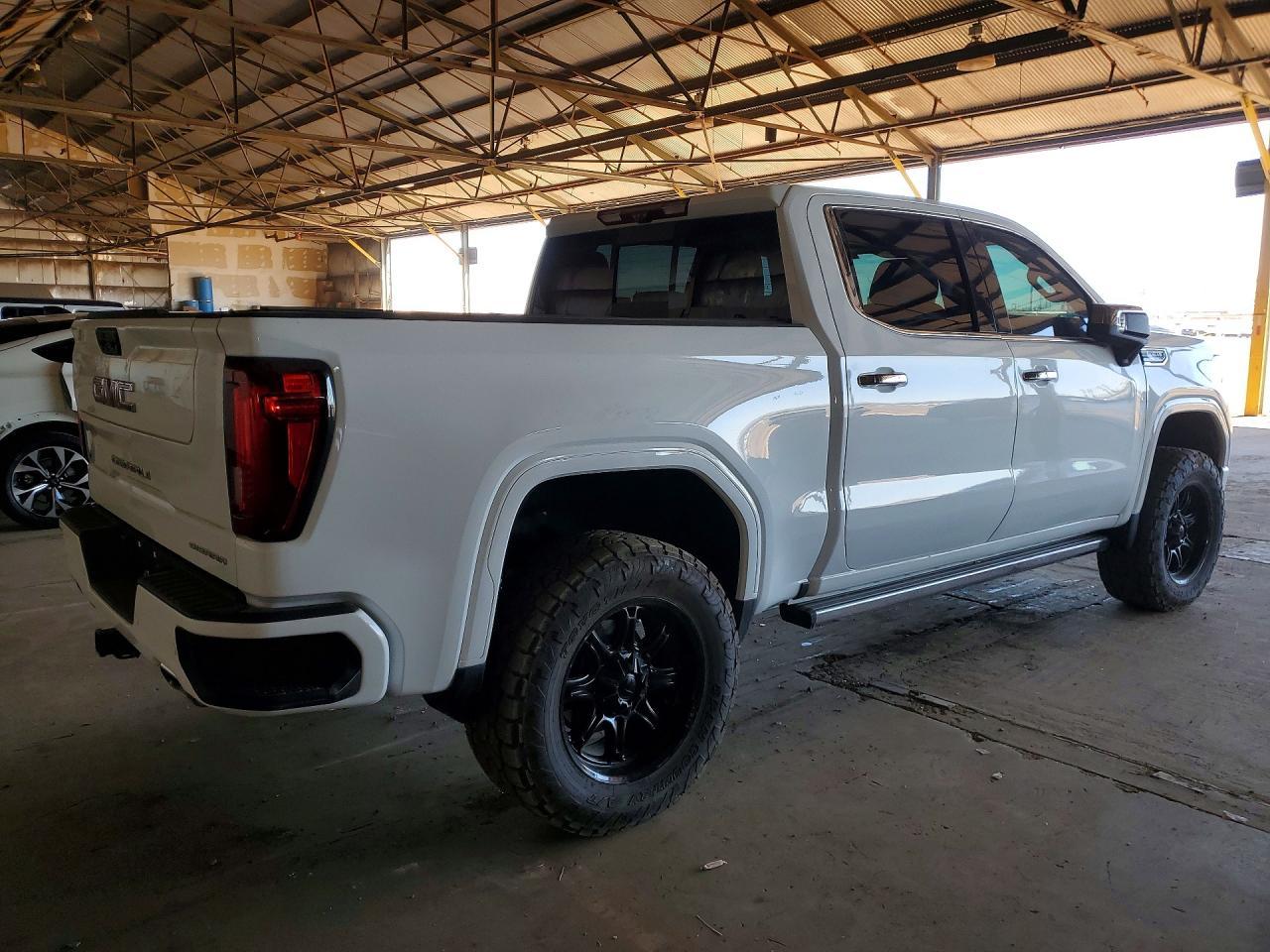 2024 GMC Sierra K1500 Denali - Фото 3