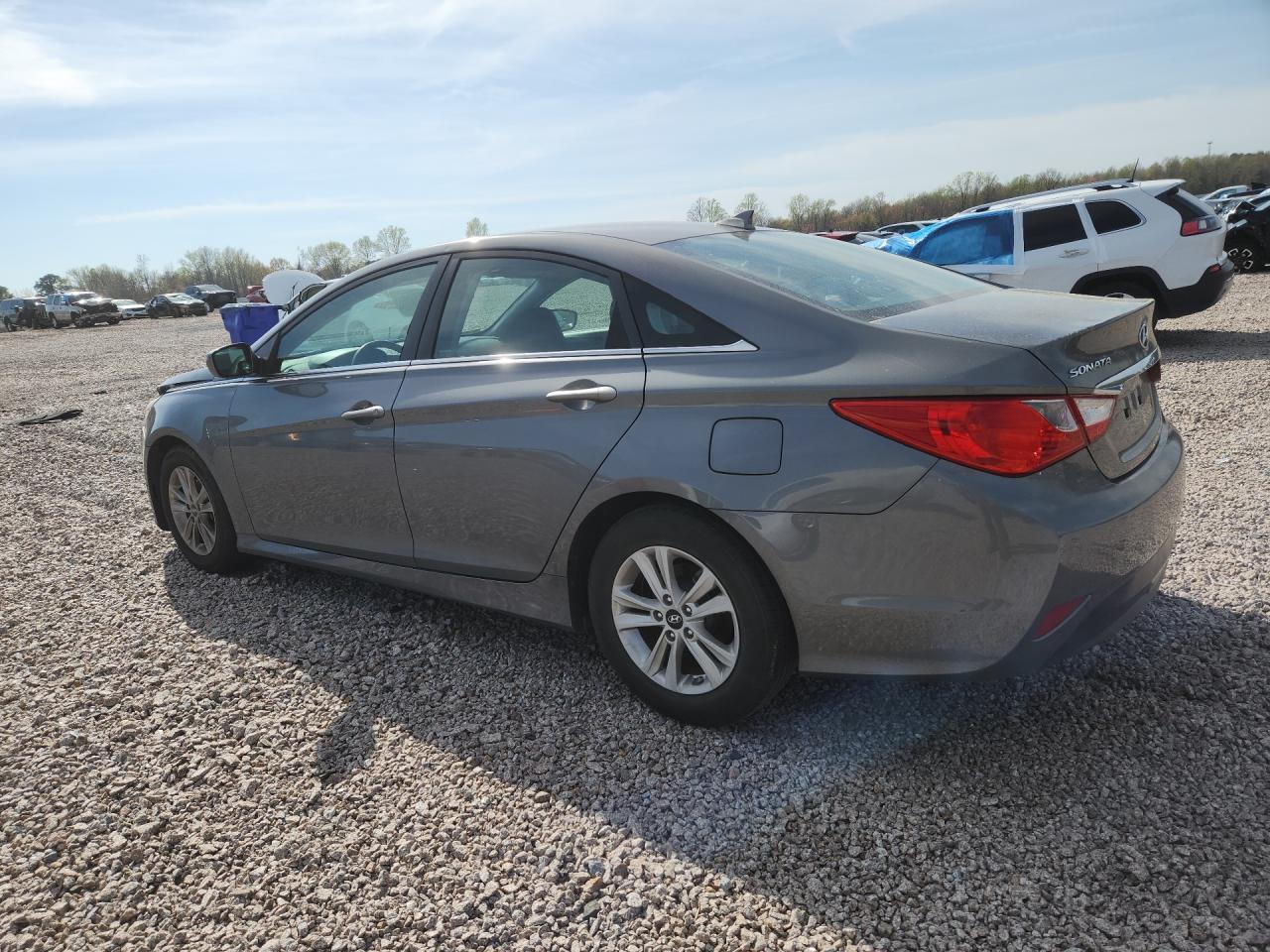 2014 Hyundai Sonata Gls - Image 2