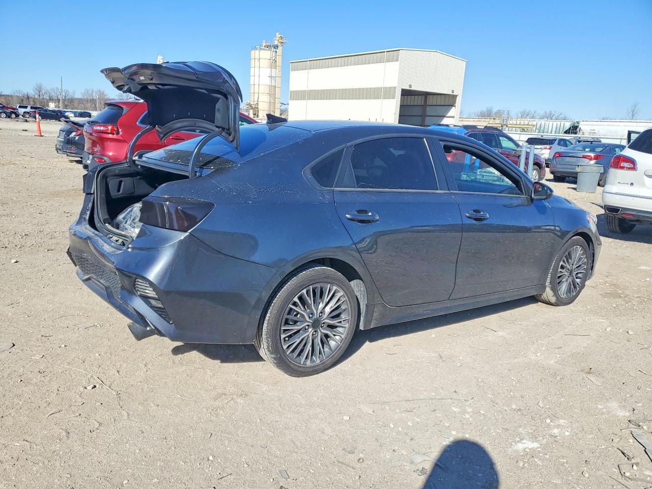 2022 Kia Forte Gt-Line - Фото 3