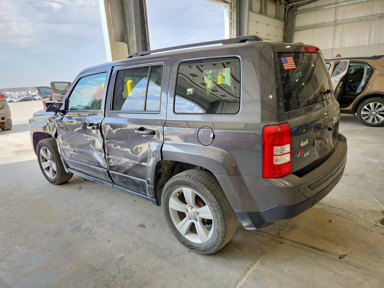2016 Jeep Patriot Latitude - Фото 2