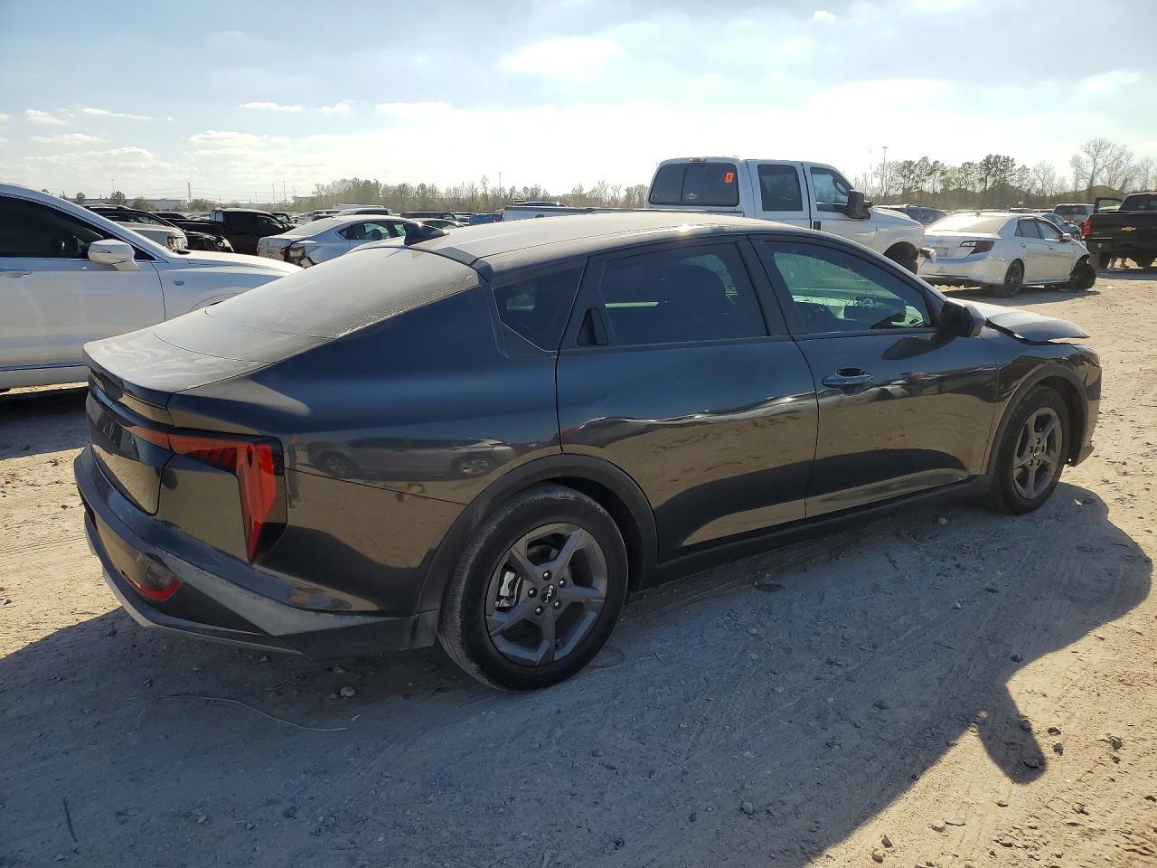 2025 Kia K4 Lxs - Фото 3