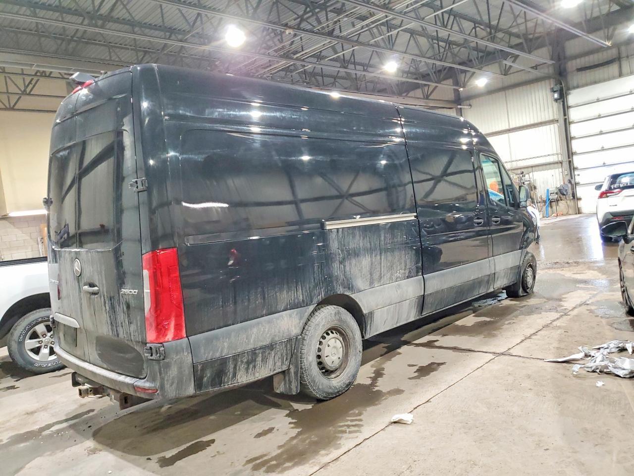 2022 Mercedes-Benz Sprinter 2500 - Image 3