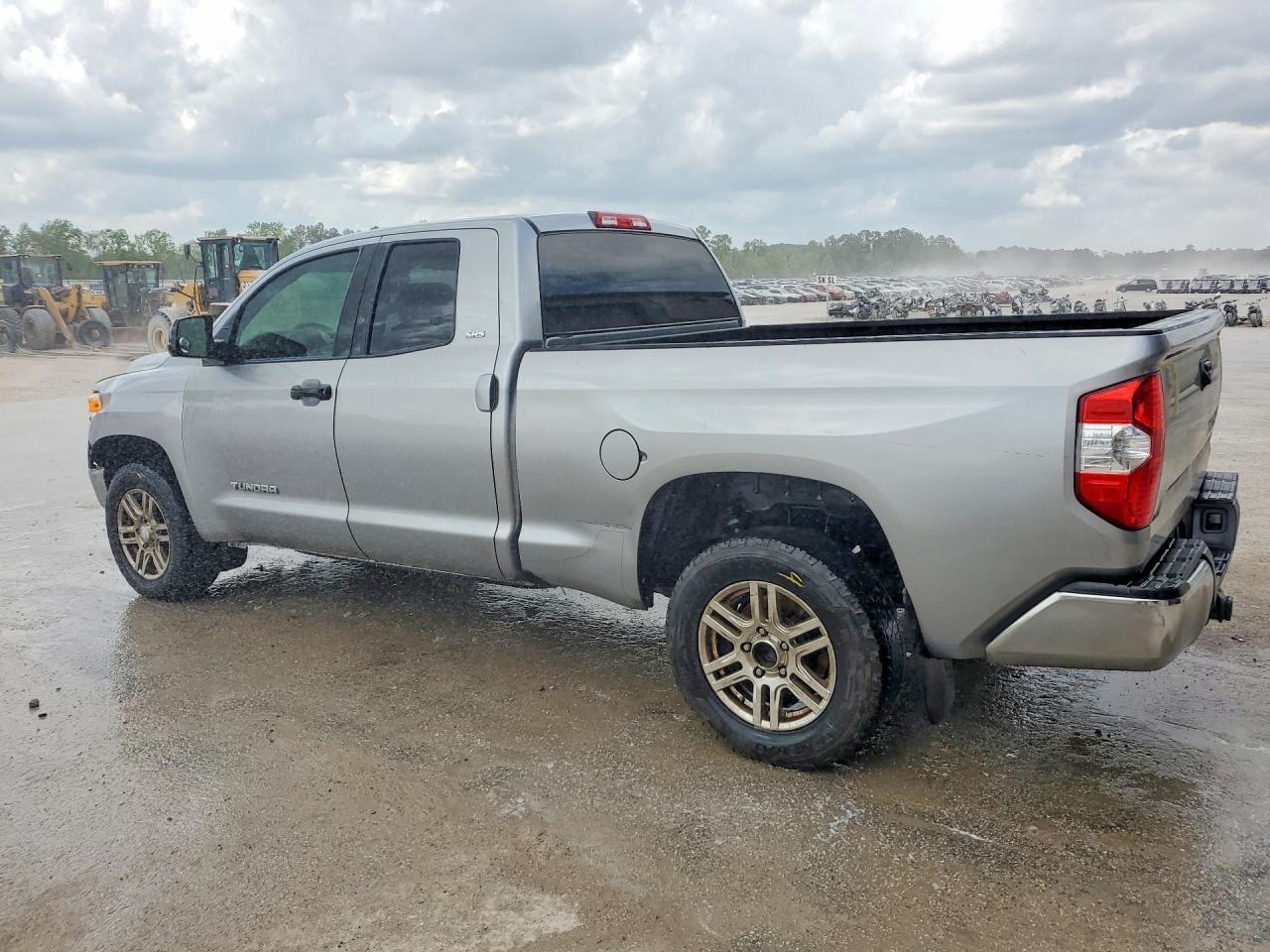 2016 Toyota Tundra Sr5 - Фото 2