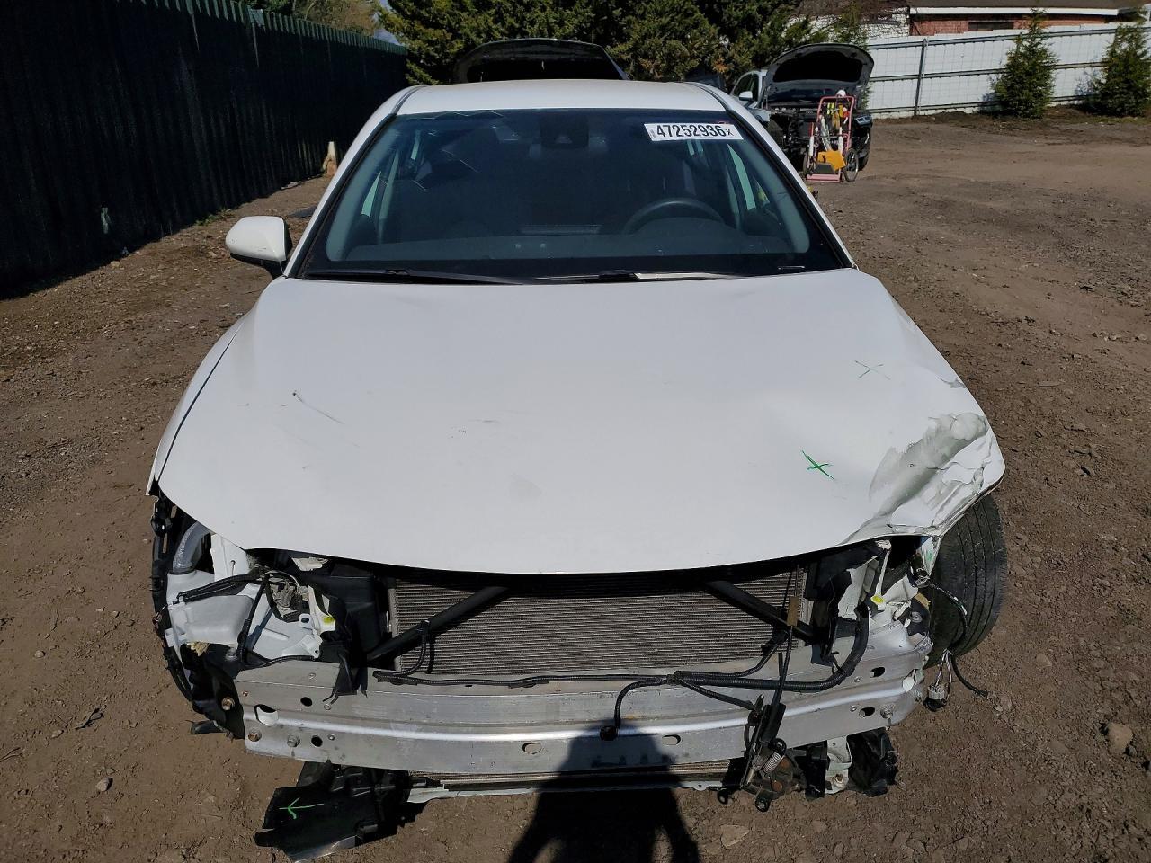2022 Toyota Camry Le - Фото 5