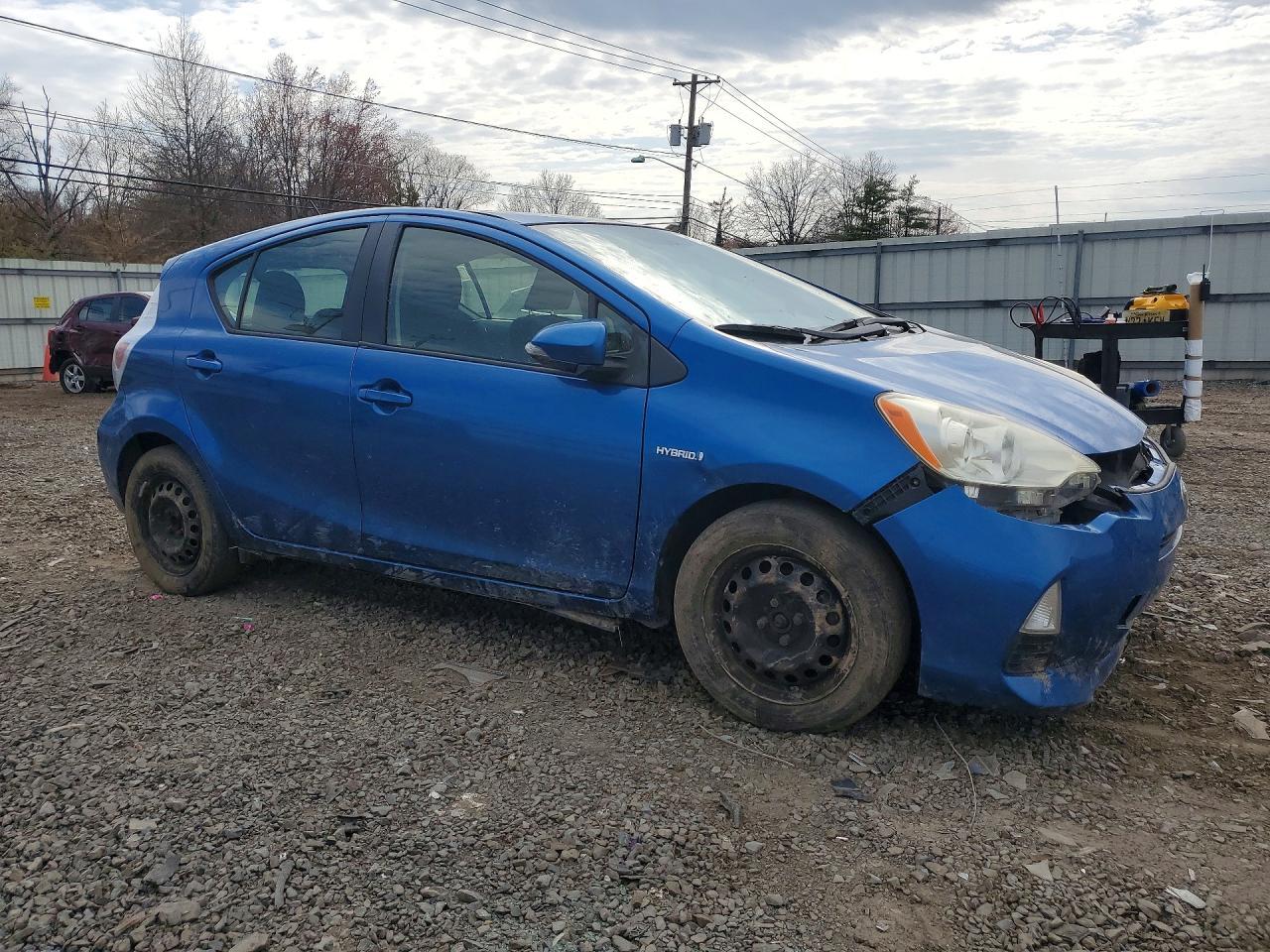 2013 Toyota Prius C Two - Фото 7