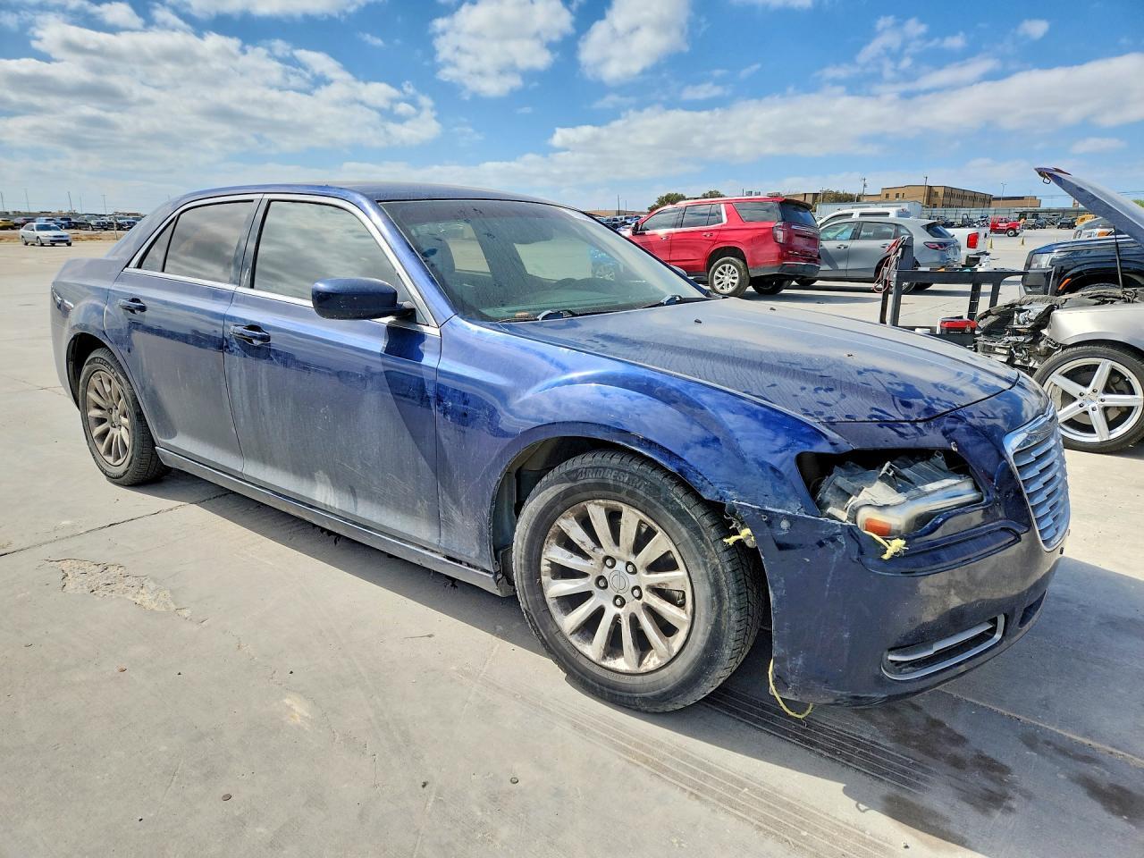 2014 Chrysler 300 - Image 4