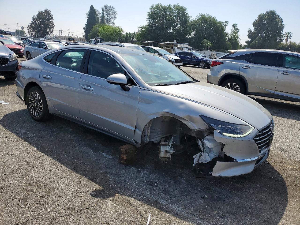 2023 Hyundai Sonata Hybrid Limited - Image 4