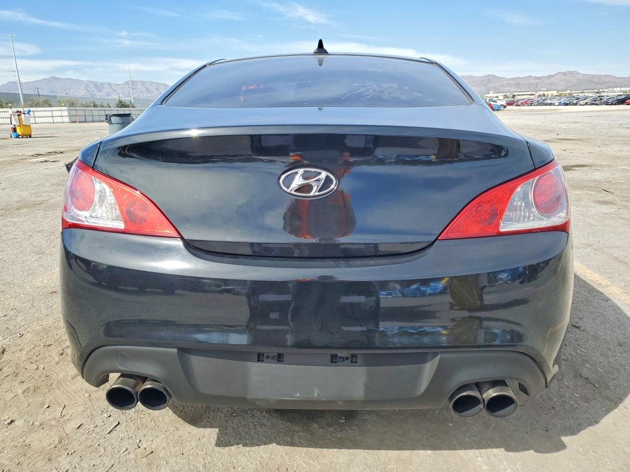 2010 Hyundai Genesis Coupe 2.0T - Фото 6
